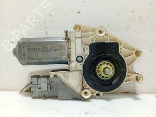 Rudehejsemotor bagstkærm højre CITROËN C5 II (RC_) 2.0 HDi (RCRHRH) (136 hp) 31098479