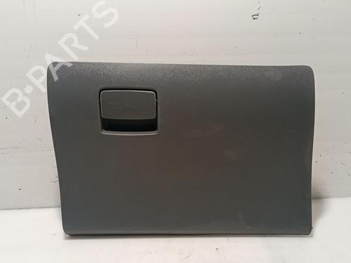 Used Glove box SEAT IBIZA III (6L1) 1.4 16V (86 hp) 32738164