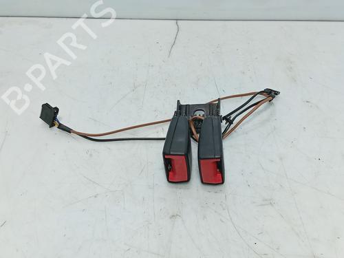 Używane Klamra pasa bezpieczeństwa CHEVROLET AVEO Hatchback (T300) 1.3 D (95 hp) 32305654