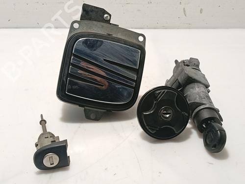 Clé de contact SEAT IBIZA III (6L1) 1.4 16V (86 hp) 31814857