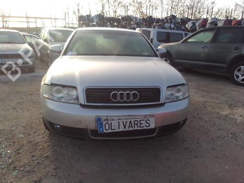 Venstre  foran tåkelykt AUDI A4 B6 (8E2) 2.5 TDI | BP19001109C30 