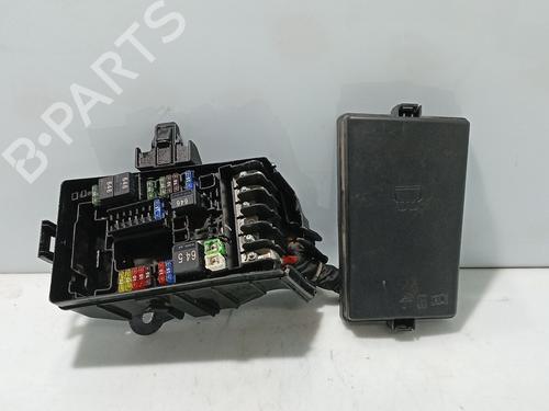 Caixa de fusíveis AUDI A3 Sportback (8VA, 8VF) 1.0 TFSI (115 hp) 31107478