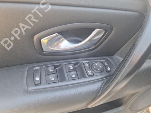 Rear bumper left light RENAULT LAGUNA III (BT0/1) 2.0 dCi (BT01, BT08, BT09, BT0E, BT0K, BT12, BT1C, BT1D,... | BP31106565C81 