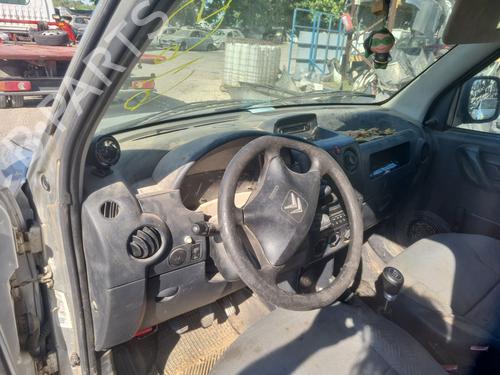 Front left lock CITROËN BERLINGO / BERLINGO FIRST MPV (MF_, GJK_, GFK_) 1.9 D (MFWJZ) | BP31252742C98