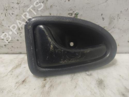 Venstre foran invendig håndtak RENAULT CLIO II (BB_, CB_) 1.5 dCi (B/CB08) (82 hp) 31104855