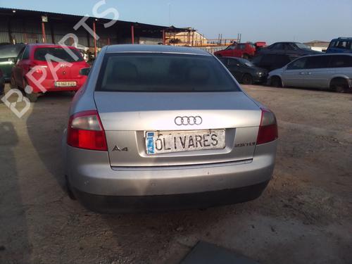 Venstre  foran tåkelykt AUDI A4 B6 (8E2) 2.5 TDI | BP19001109C30 