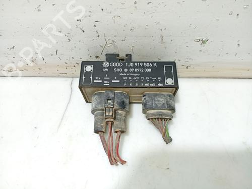 Used Electronic module SEAT LEON (1M1) 1.6 16 V (105 hp) 31108881