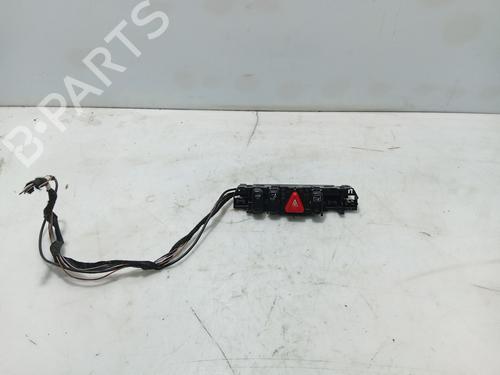 Używane Przełącznik świateł awaryjnych MERCEDES-BENZ C-CLASS (W202) C 250 Turbo-D (202.128) (150 hp) 31112083