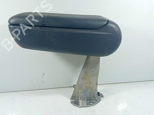 Used Armrest / Center console Armrest / Center console 39066698 39066698