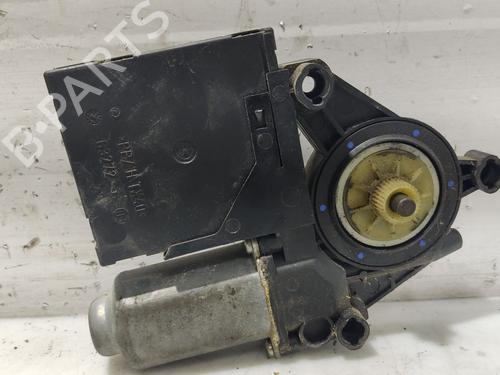 Rudehejsemotor forskærm venstre SKODA OCTAVIA II (1Z3) [2004-2013]  31105250