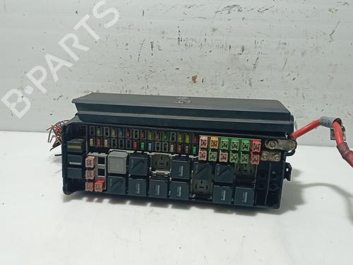 Used Fuse box LAND ROVER RANGE ROVER SPORT I (L320) 2.7 D 4x4 (190 hp) 31130355
