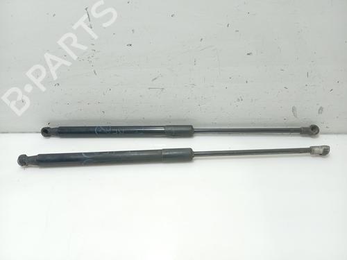 tailgate-lift-support-toyota-auris-estate-_e18_-2013-2014-2015-2016-2017-2018-31102204 main image