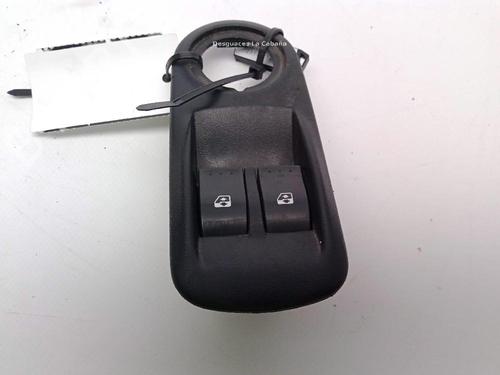 Used Left front window switch OPEL MOVANO A Platform/Chassis (X70) 2.5 DTI (ED, HD, UD0, UD4) (115 hp) 30959864