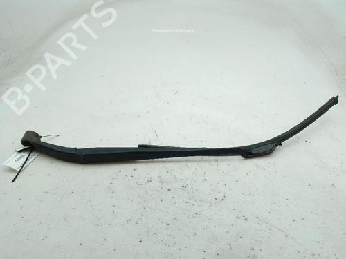 front-windshield-wiper-arm-kia-ceed-jd-2012-2013-2014-2015-2016-2017-2018-24121841 main image