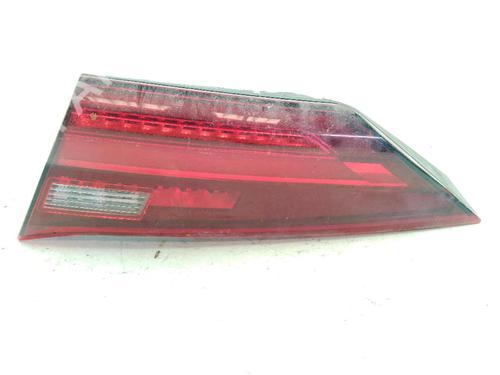 right-tailgate-light-bmw-1-f40-2019-27555773 main image