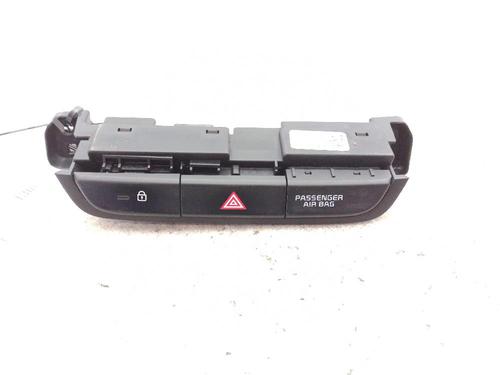 warning-switch-kia-ceed-sportswagon-cd-2018-24047036 main image