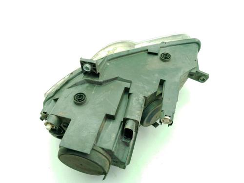 Right headlight VW PASSAT B6 (3C2) 2.0 TDI 16V | BP31990134C29