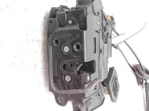 left-taillight-mercedes-benz-c-class-w204-c-200-cdi-204001-2048201964l-2007-2008-2009-2010-2011-2012-2013-2014-2015-21168697 main image