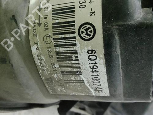 Left headlight VW POLO IV (9N_, 9A_) 1.4 16V | BP32402779C28