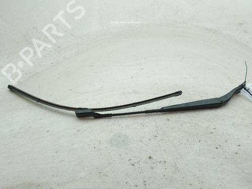 Used Front windshield wiper arm PEUGEOT 208 II (UB_, UP_, UW_, UJ_) 1.2 PureTech 100 (101 hp) 24047820