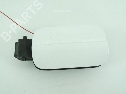 fuel-flap-audi-a4-allroad-b9-8wh-8wj-20-tdi-quattro-2016-18361404 main image