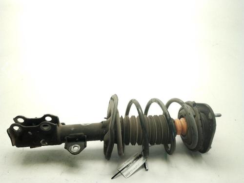 right-front-shock-absorber-toyota-auris-_e18_-2012-2013-2014-2015-2016-2017-2018-2019-24051236 main image