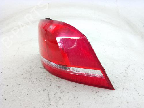 Right taillight VW PASSAT B7 Variant (365) 2.0 TDI | BP25019256C35 - Image 2