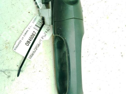 Used Front left exterior door handle FORD FOCUS I (DAW, DBW) 1.6 16V (100 hp) 26230673