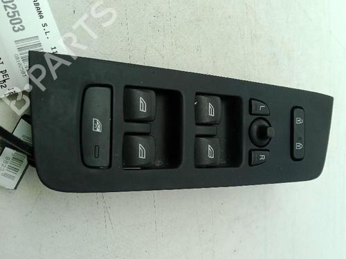 Used Left front window switch Left front window switch VOLVO V40 Hatchback (525) D2 (120 hp) 32402857 32402857