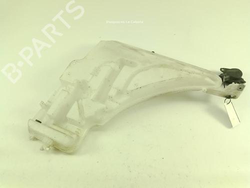 Used Windscreen washer tank Windscreen washer tank BMW 3 (F30, F80) 318 d (143 hp) 18365606 18365606