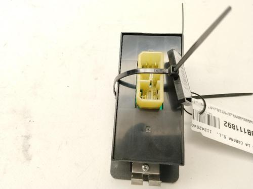 Left front window switch MITSUBISHI PAJERO CLASSIC (V2_W, V6_W, V7_W) 2.5 TD (V24W) | BP40278722I27 - Image 2