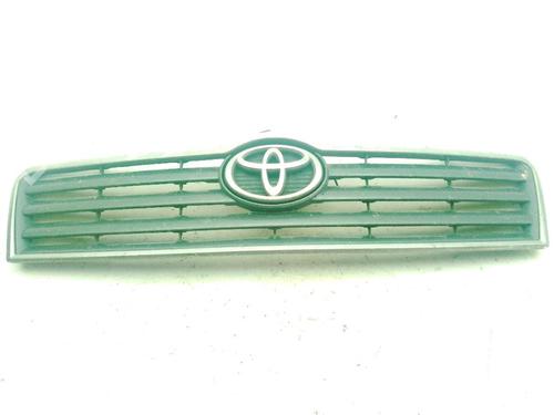 Used Grille TOYOTA AVENSIS Estate (_T25_) 2.2 D-4D (ADT251_, ADT251R) (150 hp) 28313322
