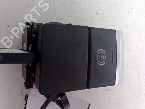 switch-audi-a4-b9-avant-8w5-8wd-2015-27450167 main image