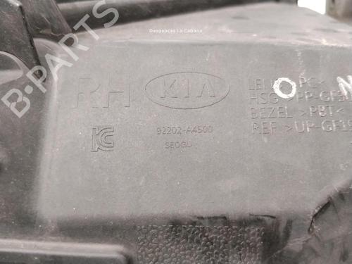 Right front fog light KIA CARENS IV 1.7 CRDi | BP39163657C31 - Image 3