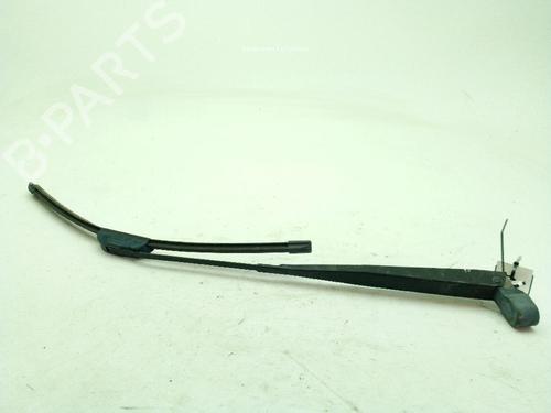 Used Front windshield wiper arm Front windshield wiper arm NISSAN TERRANO II (R20) 2.7 TDi 4WD (125 hp) 29151518 29151518