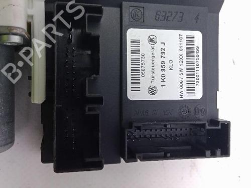 Right front window motor VW GOLF V (1K1) 1.4 TSI | BP25865955E20 