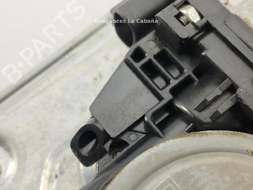 Front left window mechanism SUZUKI GRAND VITARA II (JT, TE, TD) 1.9 DDiS All-wheel Drive (JT419, TD44, JB419WD, JB419XD,... | BP24042539C22 