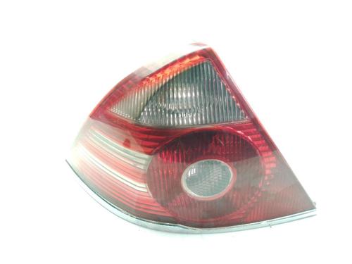 Used Right taillight FORD MONDEO III (B5Y) 2.0 TDCi (130 hp) 32182409