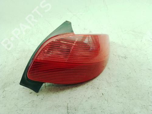 Right taillight PEUGEOT 206 Hatchback (2A/C) 1.4 i | BP27450278C35 