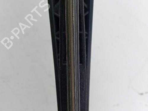 Used Rear windshield wiper arm KIA SPORTAGE III (SL) 1.7 CRDi (116 hp) 18372351