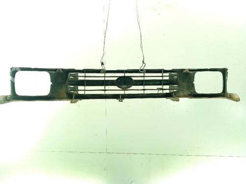 Atrapa chłodnicy / Grill TOYOTA HILUX VI Pickup (_N1_) 2.4 TD 4WD (LN165_, LN170_, LN190_, LN165, LN165H,... | BP30368078C40 