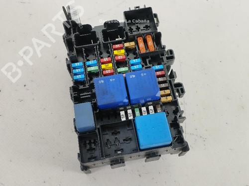 fuse-box-renault-megane-iv-hatchback-b9amn_-2015-31989413 main image