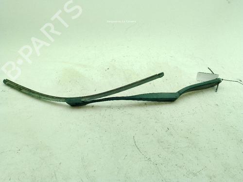 Used Front windshield wiper arm BMW 5 (F10) 530 d (245 hp) 27097498