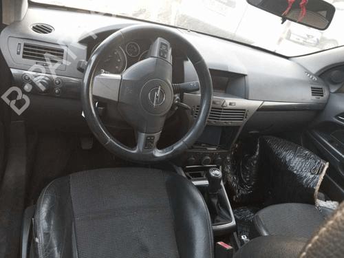 Front bumper OPEL ASTRA H GTC (A04) 1.9 CDTi (L08) | BP24042957C7 