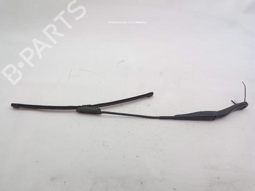 front-windshield-wiper-arm-dacia-sandero-ii-2012-24043328 main image