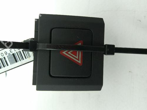 warning-switch-audi-a4-allroad-b9-8wh-8wj-20-tdi-quattro-2016-18358667 main image
