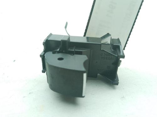 Used Left rear window switch Left rear window switch TOYOTA COROLLA Hatchback (_E21_, _EA1_, _EH1_) 1.8 VVTi Hybrid (ZWE219) (140 hp) 24047565 24047565