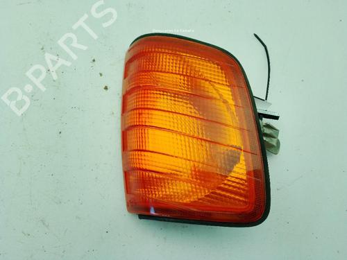 Used Right front indicator Right front indicator MERCEDES-BENZ E-CLASS (W124) E 250 D (124.126, 124.129) (113 hp) 29555103 29555103