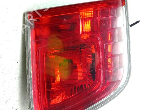 Venstre baglygte bagklap TOYOTA AVENSIS Estate (_T27_) 2.2 D-4D (ADT271_, ADT271R) (150 hp) 30455912