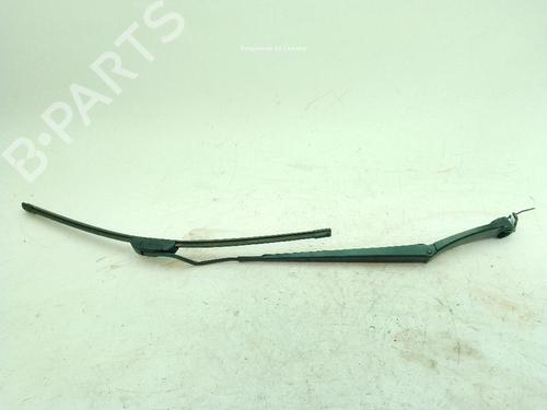 front-windshield-wiper-arm-hyundai-ix35-lm-el-elh-2009-2010-2011-2012-2013-2014-2015-2016-26728459 main image